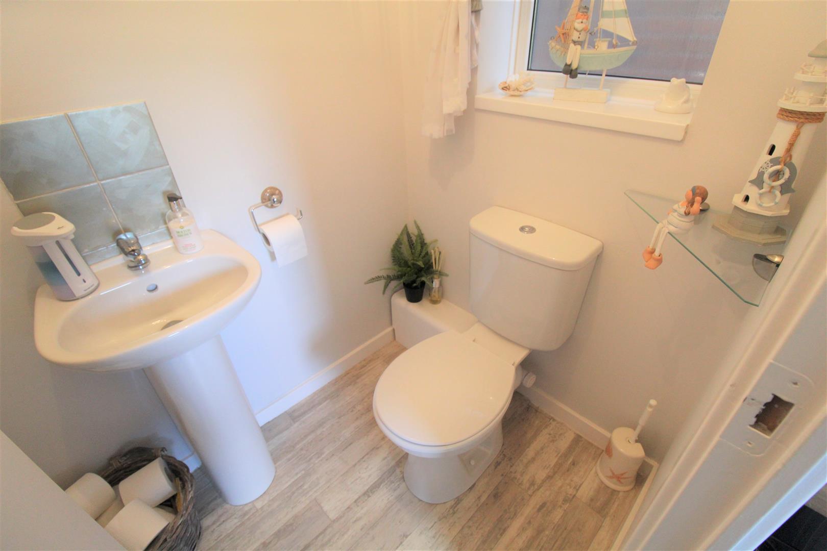Powderham Close, Packmoor, Stoke-On-Trent